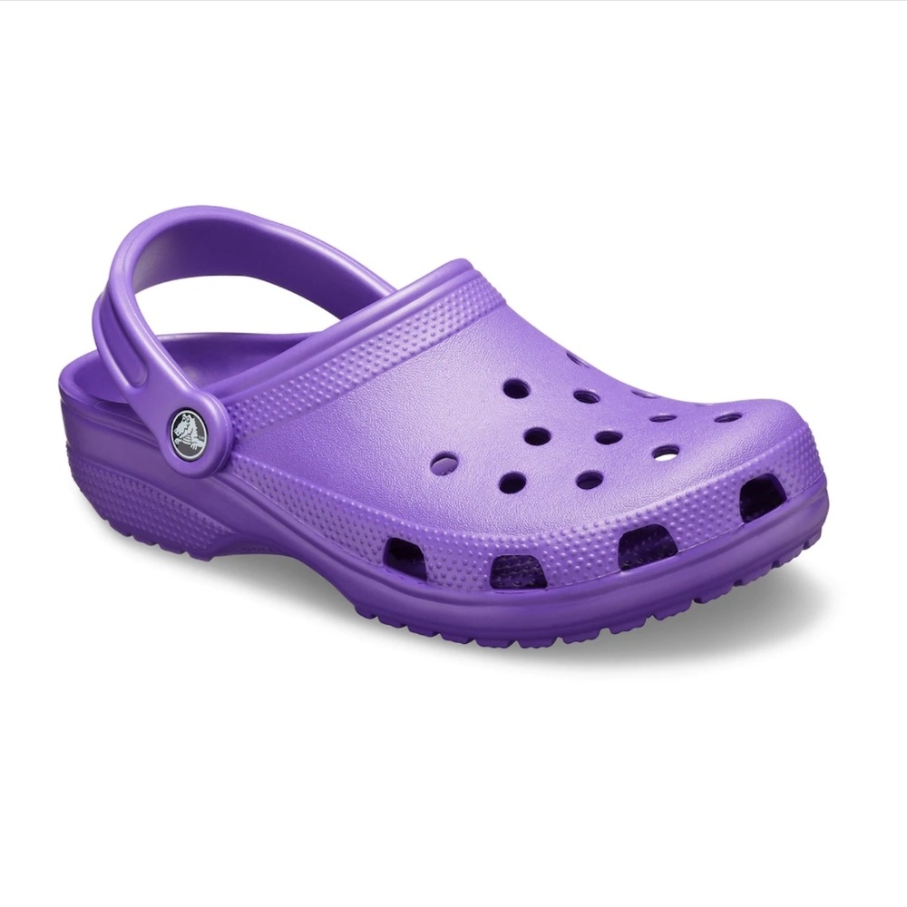 ISO ISO ISO LOOKING FOR THESE COLOR CROC BRAND